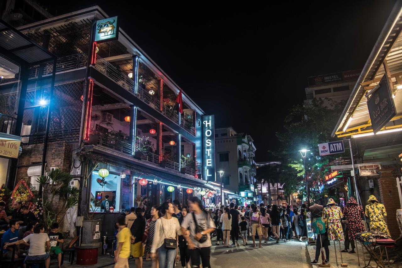 Vietnam Backpacker Hostels - Hue Buitenkant foto