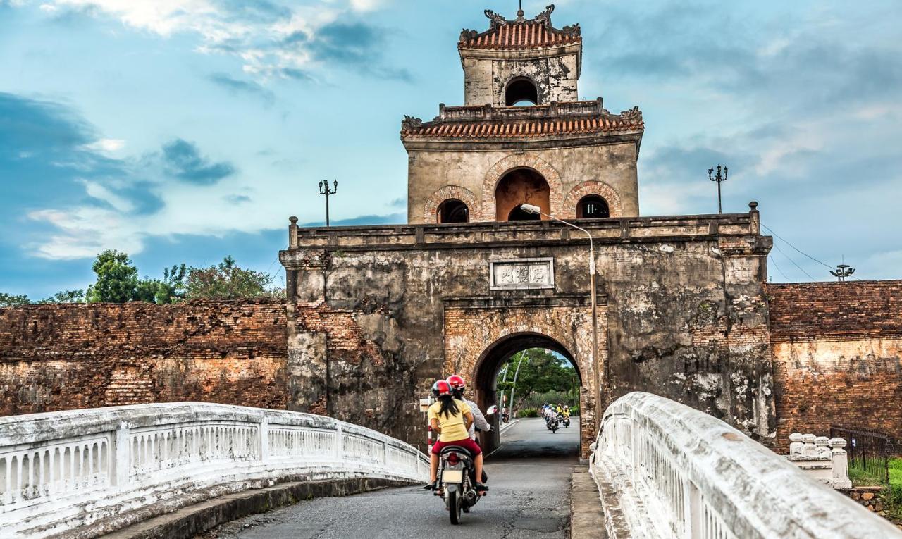 Vietnam Backpacker Hostels - Hue Buitenkant foto