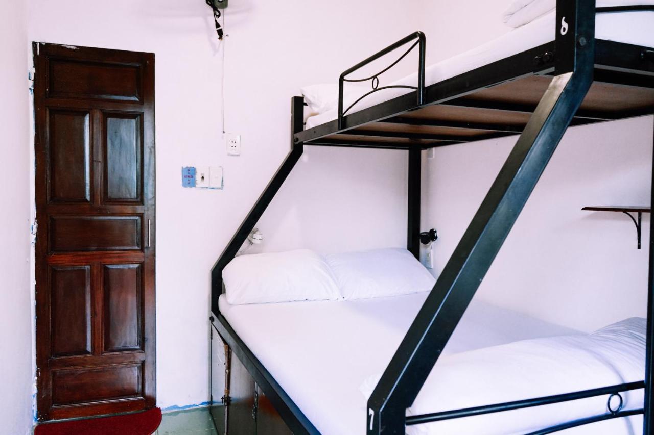 Vietnam Backpacker Hostels - Hue Buitenkant foto
