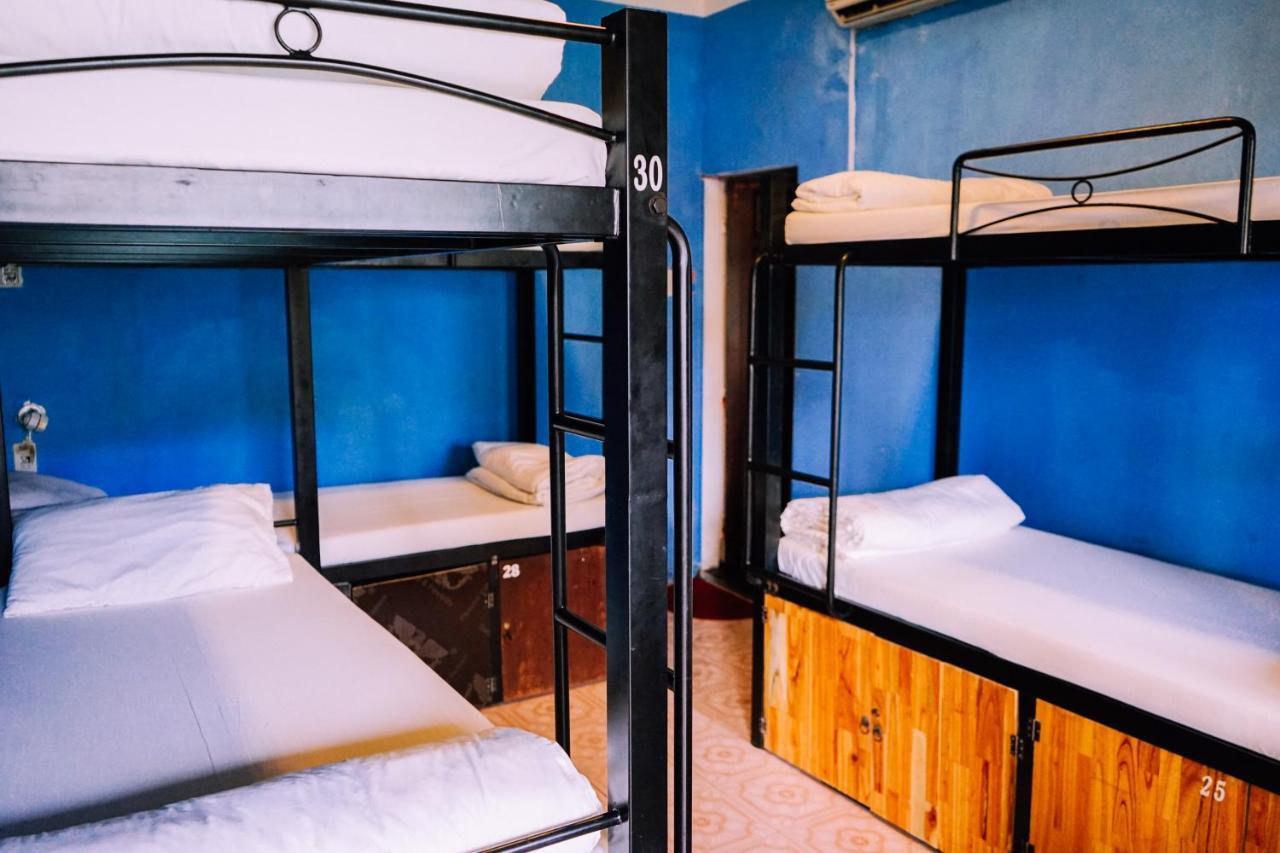 Vietnam Backpacker Hostels - Hue Buitenkant foto